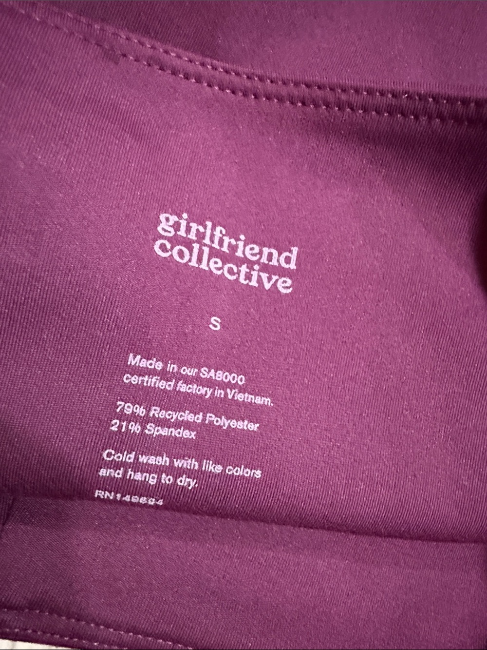 Girlfriend Collective Compressive
High-Rise Cropped Legging Plum Small - Picture 4 of 5
